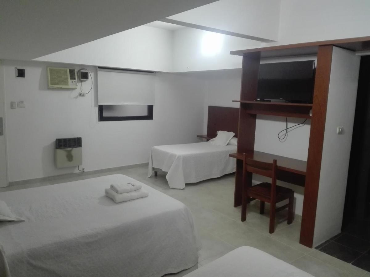 Hotel Americano Pergamino Bagian luar foto